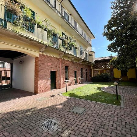 Guest House Sansiro Fiera Milan Exterior photo